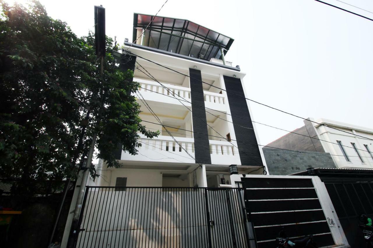 Albergue Kamar Keluarga Kampung Bali III Yakarta Exterior foto
