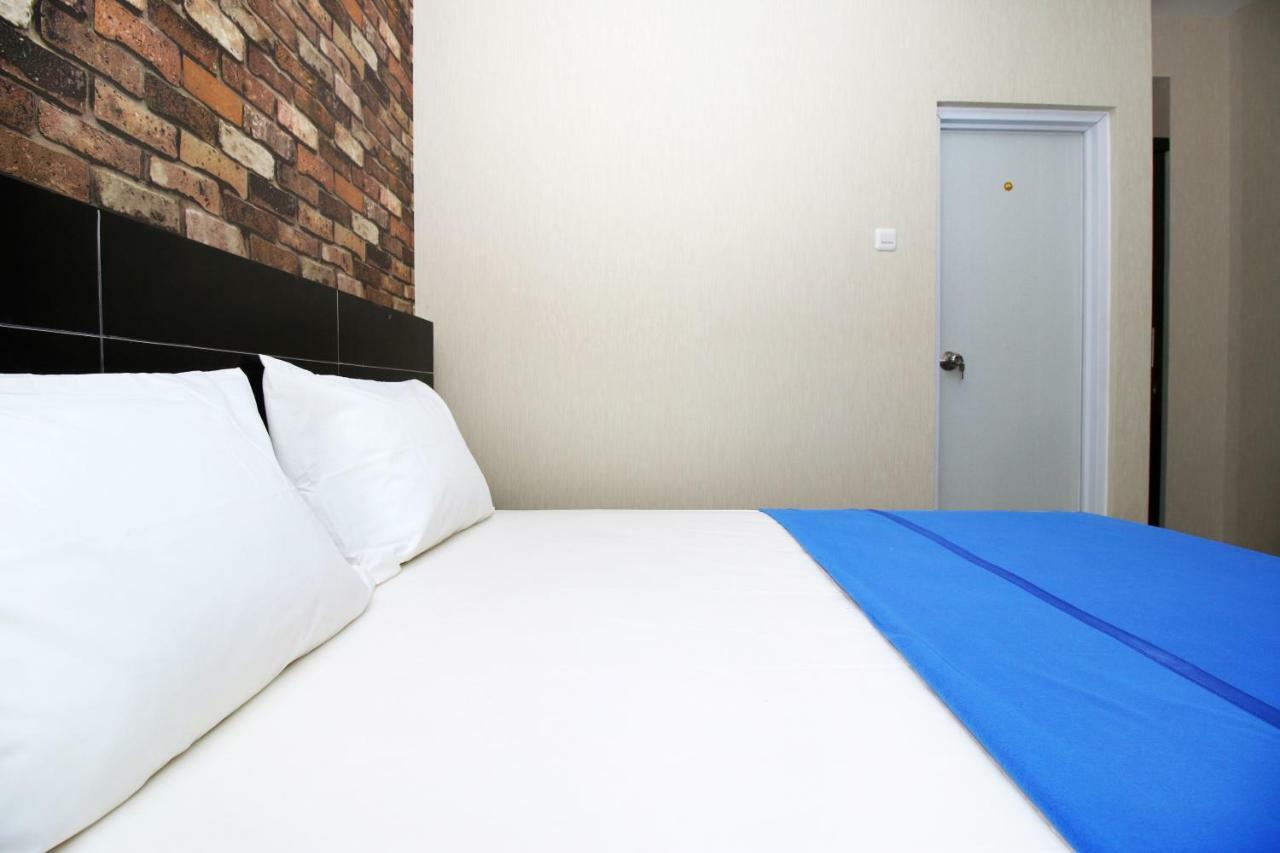 Albergue Kamar Keluarga Kampung Bali III Yakarta Exterior foto